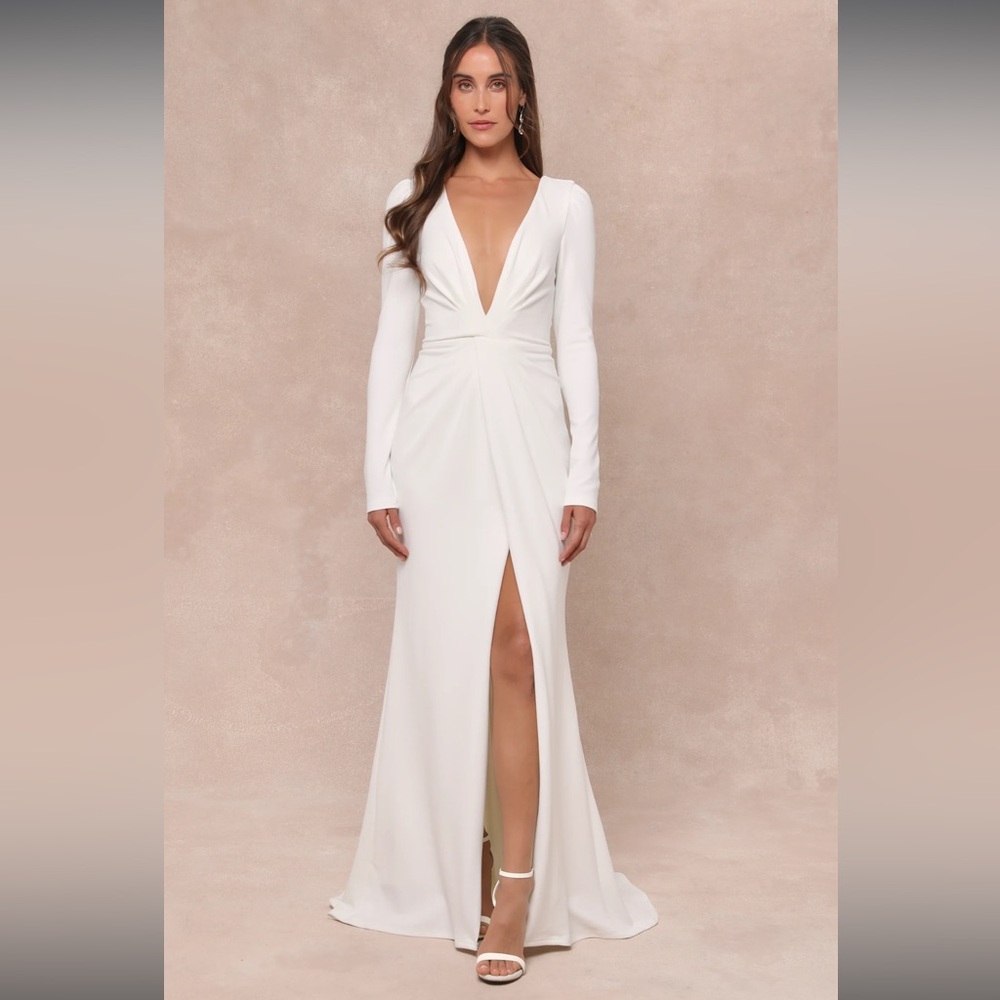 NWT- Stunning Romance White Long Sleeve Mermaid Dress